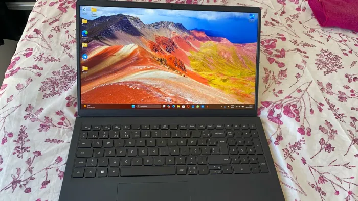 Notebook Dell Core 3 100U - R$ 2.700