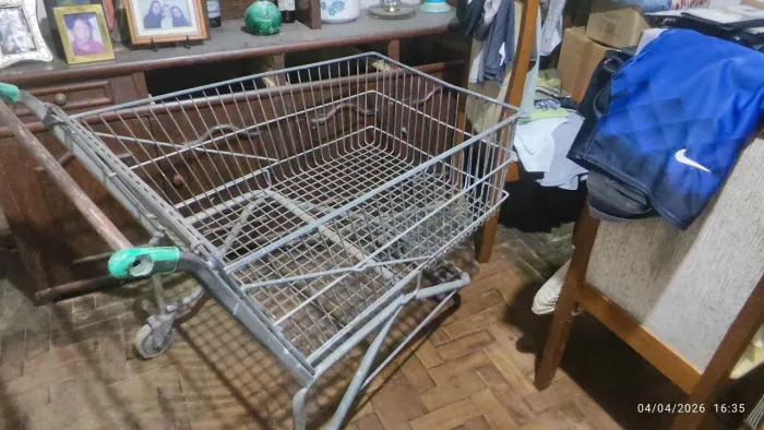 Carrinho de Compras Grande - Estilo Atacadista | Bom  Estado