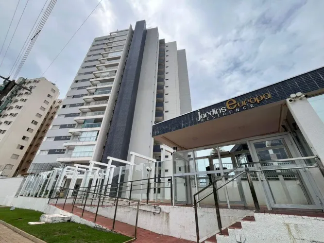 Lindo apartamento à venda com 4 suítes
