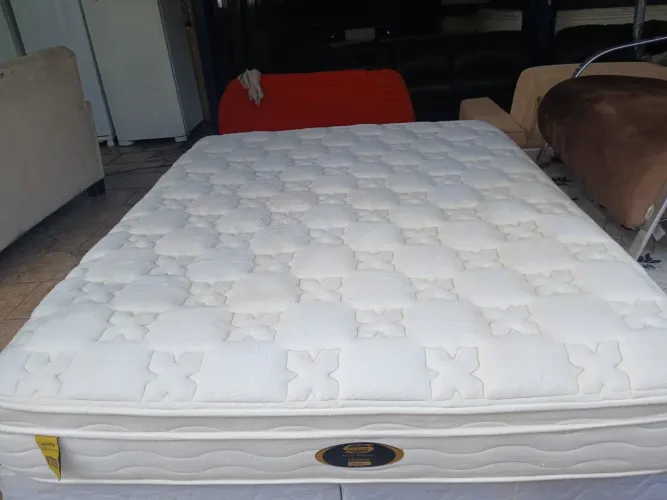 Cama box Queen size Colchão Simons molas ensacandas bambú dividimos TB cartão 