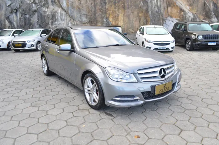 Mercedes-Benz C-180 CGI Classic 1.8 16V 156cv Aut. 2012