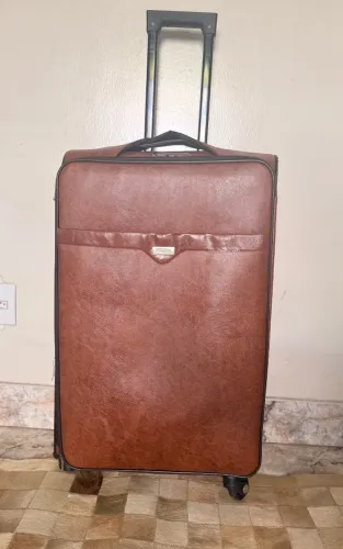 Oportunidade: Mala 23k (com avaria!)