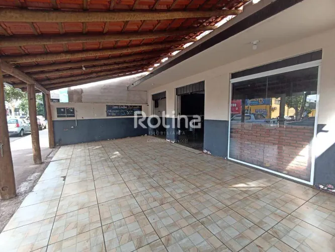 Loja à venda no Jardim Patrícia, em Uberlândia, com 485,90 m²