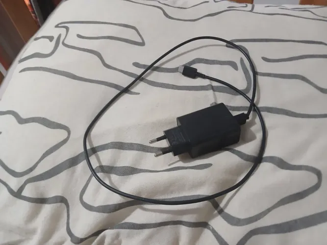 CARREGADOR NOVO USADO APENAS POUCAS VEZES DA ANTAL ORIGINAL COM CABO