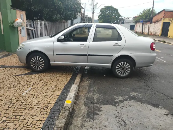 Fiat Siena ELX 1.3 MPI Flex 8V 4P 2005