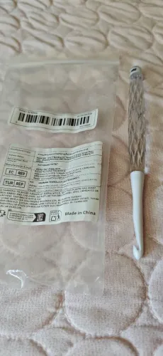 Agulha de crochê novo.
