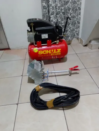 Compressor schuz