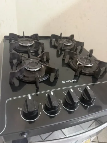 Vendo fogão 4 bocas muito bem conservado