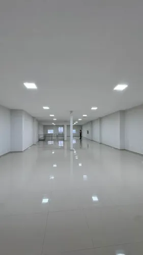 Vendo 01 Prédio na Rua Emílio Moreira - R$ 2.200.000,00
