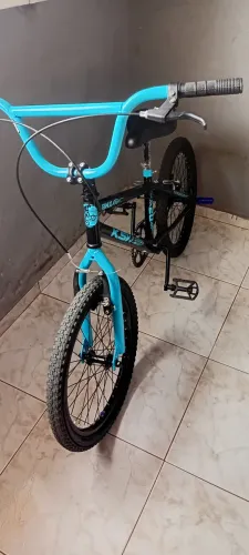 Bicicleta aro 20 Pouca usada(seminova)