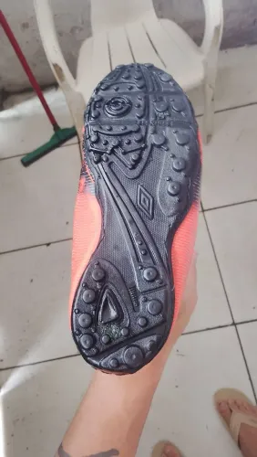 Chuteira society umbro