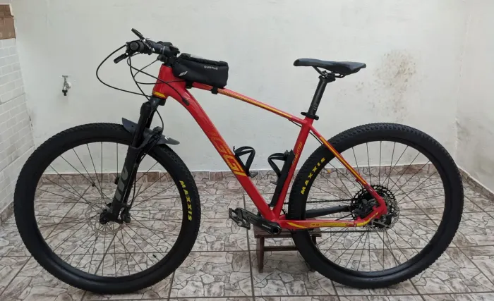 Vendo Bike Oggi 7.3 quadro tamanho 19