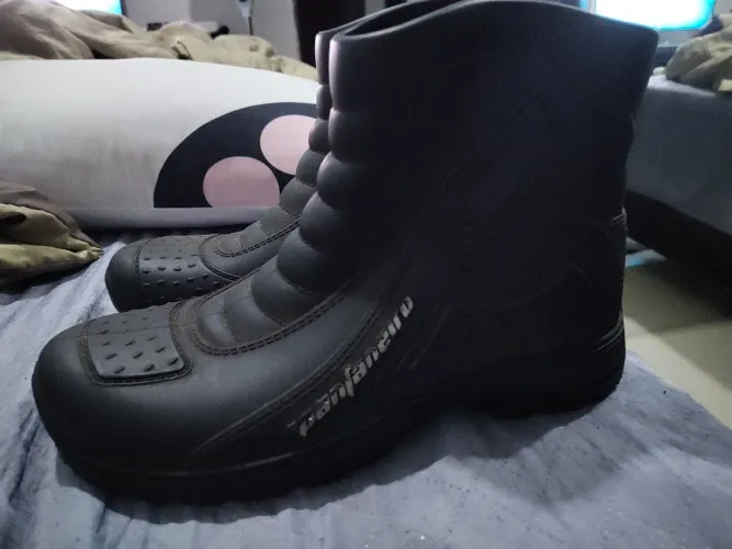 Vendo bota de borracha