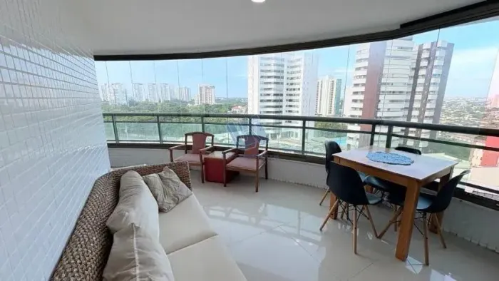 Apartamento Alto Padrão em Patamares, 3 Suítes, Vista Mar, 145m2
