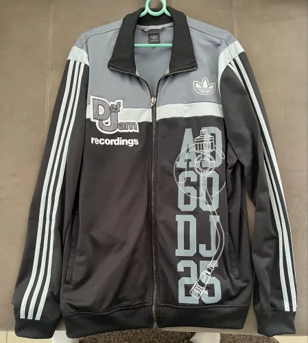 Jaqueta Adidas retrô