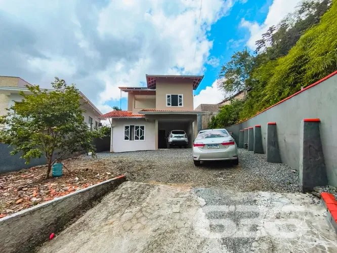 Casa | Joinville | Itaum