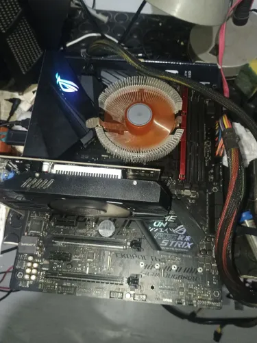Kit am4 Ryzen 5 2600 8gb de ram GTX 750 4gb