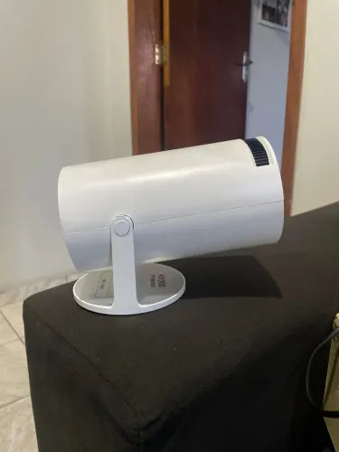 vende-se projetor HY300