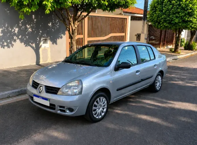Renault Clio Sed. Authentique Hi-flex 1.0 16V 4P 2006