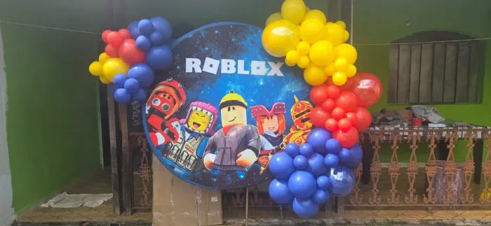Painel do Enaldinho e do Roblox