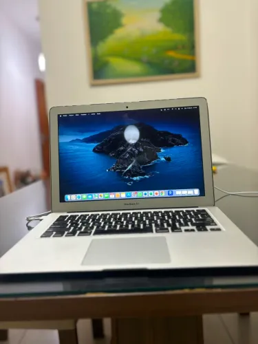 MacBook Air  A1466 2017 SSD 256 gb