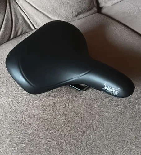 Selim de bicicleta Selle Royal novo com alça sem uso