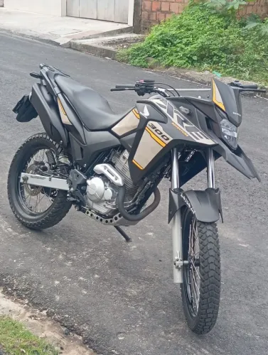 Vendo moto 2022 em ótimo estado *10 zap