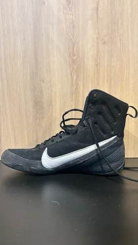 NIKE MACHMAI 3