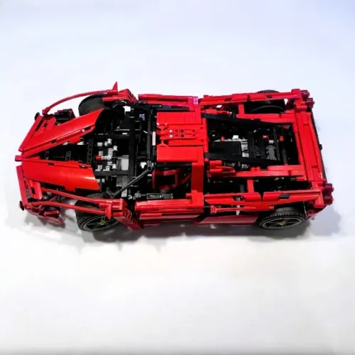 Carro Esportivo Enzo Ferrari em Blocos de Montar 1:10 - 1.360 Peças
