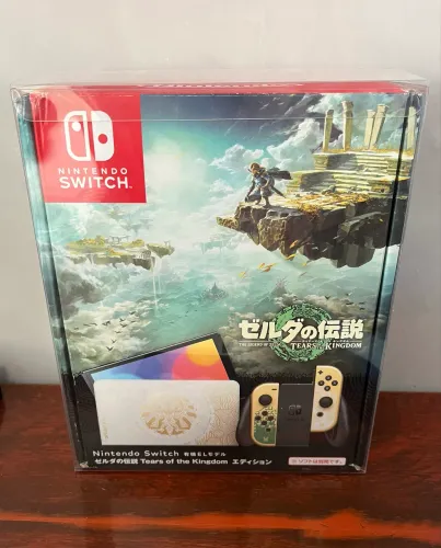 Nintendo Switch OLED - Edição The Legend of Zelda: Tears of the Kingdom + Acessórios