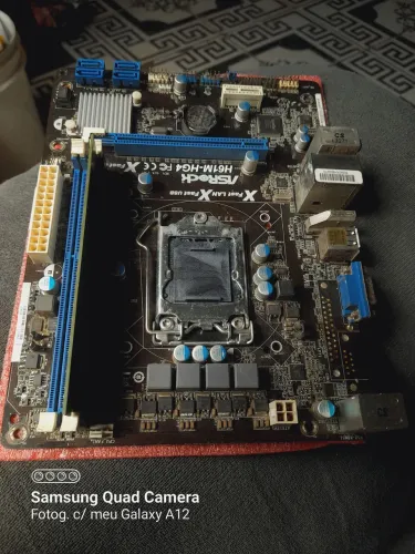 Vende-se placa mãe