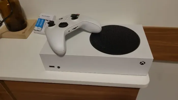 Xbox Series S em excelente estado (troco por TV 49'' ou maior)