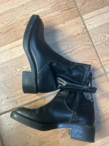 Bota Stradivarius