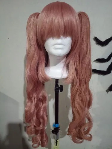 Peruca rosa goiaba ponnytail lolita
