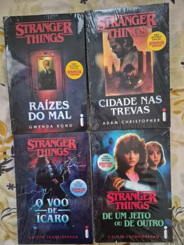 Vendo esses livros novos, na embalagem original