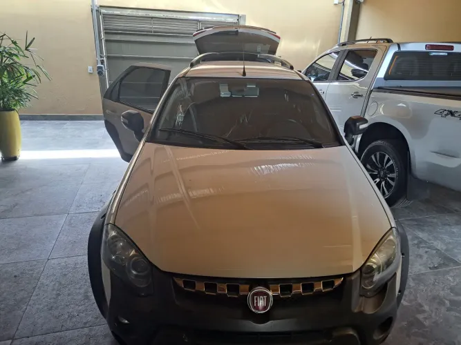 Fiat Palio Weekend Adventure Locker 1.8 Flex 2016