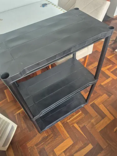 Prateleira de plástico 