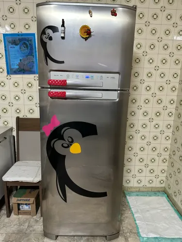 Geladeira inox Eletrolux