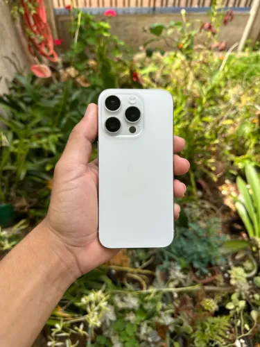 iPhone 15 Pro todo original filé