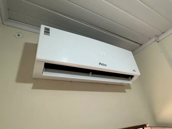 ? MENOS DE 1 MÊS DE USO! Philco Inverter 12.000 BTUs