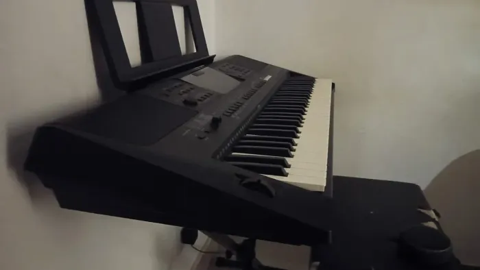 teclado yamaha e453