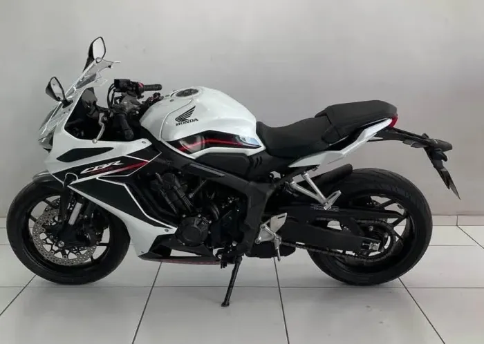  Vende se moto impecável 