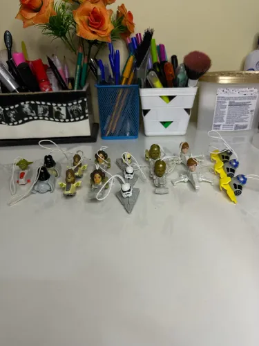 brindes chaveiros star wars kinder ovo