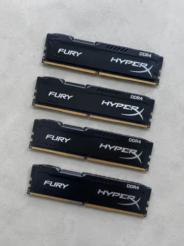 Kit com 4 Memórias RAM Kingston HyperX Fury DDR4