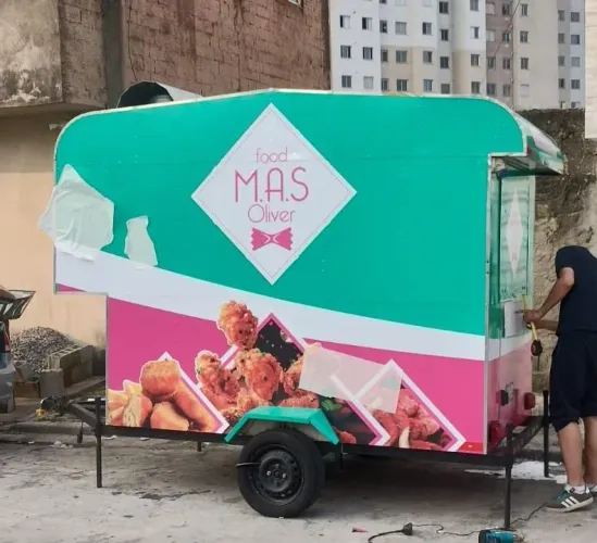 Trailer food truck. Aceita negociação