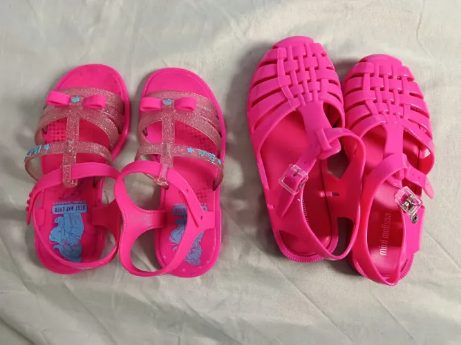 Kit sandálias Barbie Tam 29 e Melissa original Tam 30