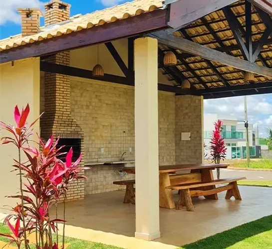 Excelente lote de esquina em condomínio com lazer completo