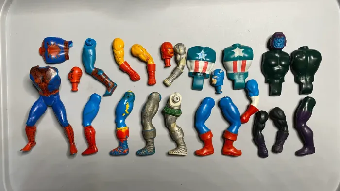 Lote peças para bonecos Secret Wars - Gulliver