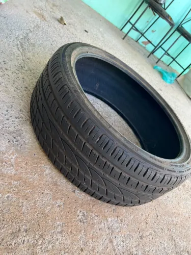 PNEU 225/35 R 20 