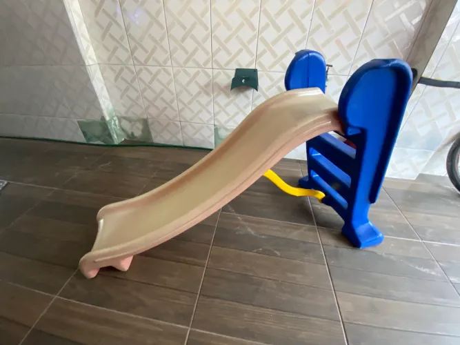 Escorregador infantil